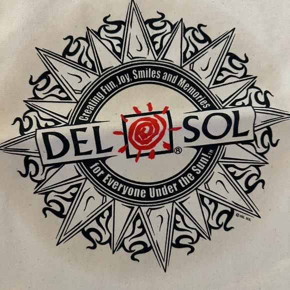 Bundle of 3 Color changing totes - Picture 5 of 12